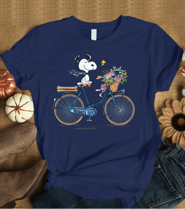 T-Shirt: New England Patriots Happy Snoopy Bicycle with Flower Basket and Woodstock T-Shirt New England Patriots Happy Snoopy Bicycle with Flower Basket and Woodstock T-Shirt