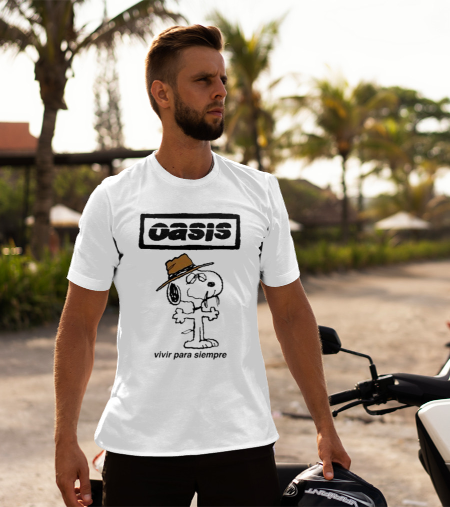 Snoopy Oasis Vivir Para Siempre Taza Café En El Desierto Icono Vintage T-Shirt
