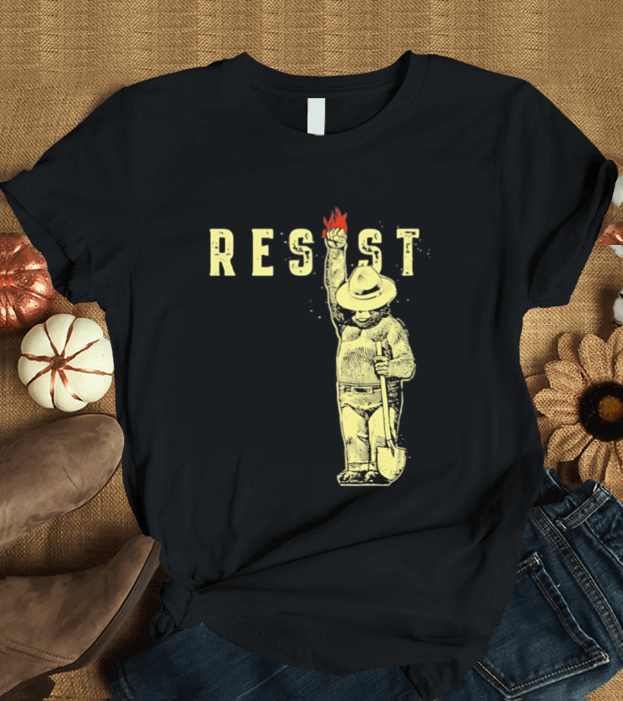 Protect Our National Parks Bear Resist Fist Fire Shovel T-Shirt