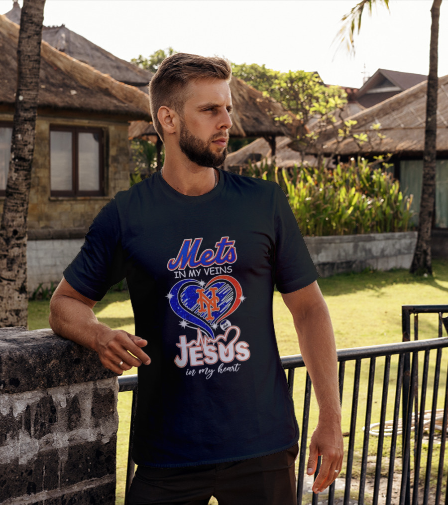 Mets In My Veins Heart Jesus In My Heart T-Shirt