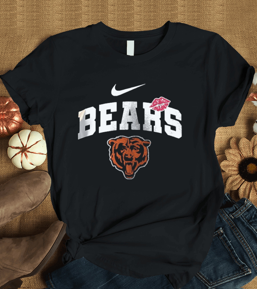 Nike Chicago Bears Lip Print Kiss Fan T-Shirt