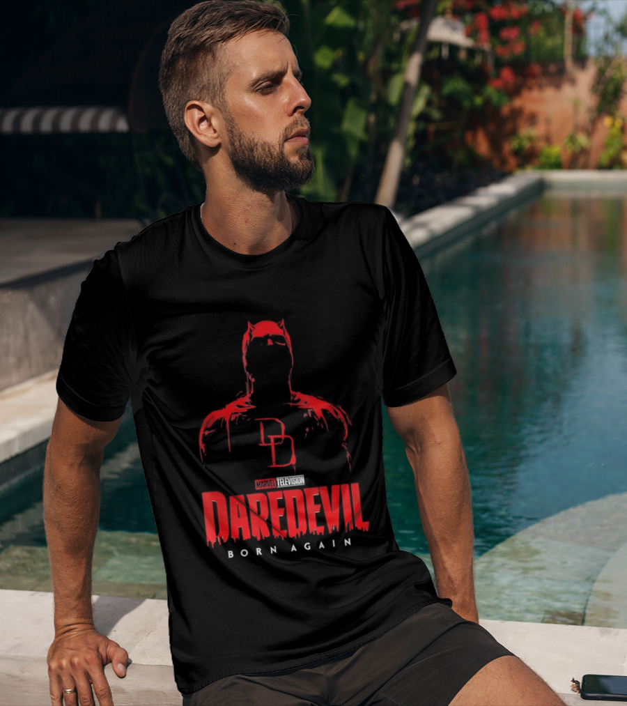 Marvel Daredevil Born Again DD Silhouette Red T-Shirt