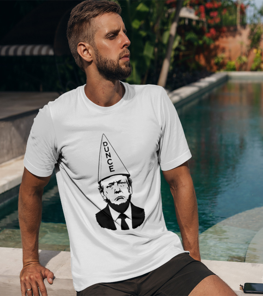 Trump Dunce 2026 T-Shirt