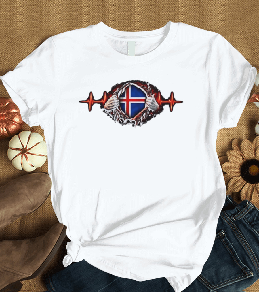 Iceland Heartbeat Flag Reality Glitch T-Shirt