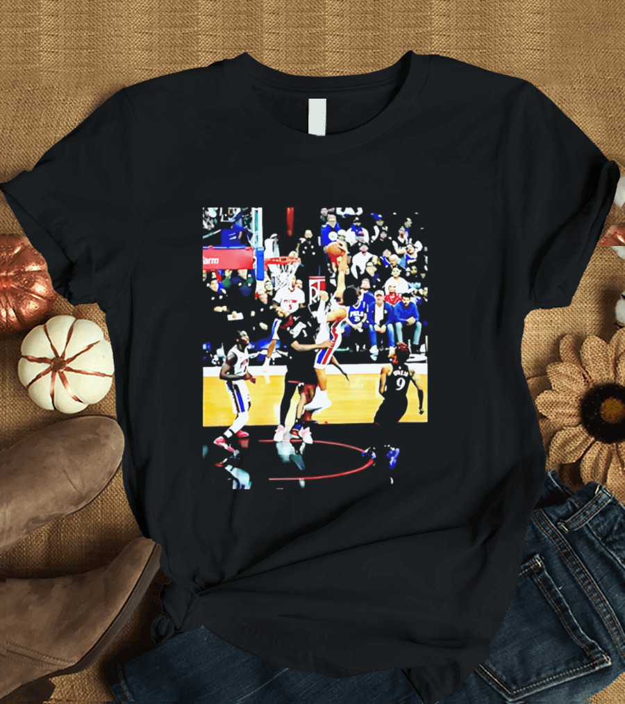 Cade Cunningham Dunking Over Drummond Basketball Game Action Scene T-Shirt
