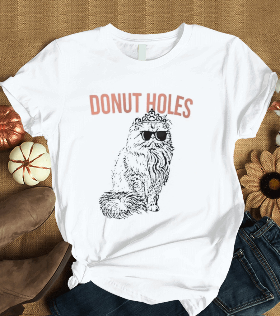 Donut Holes Persian Cat Sunglasses Crown T-Shirt