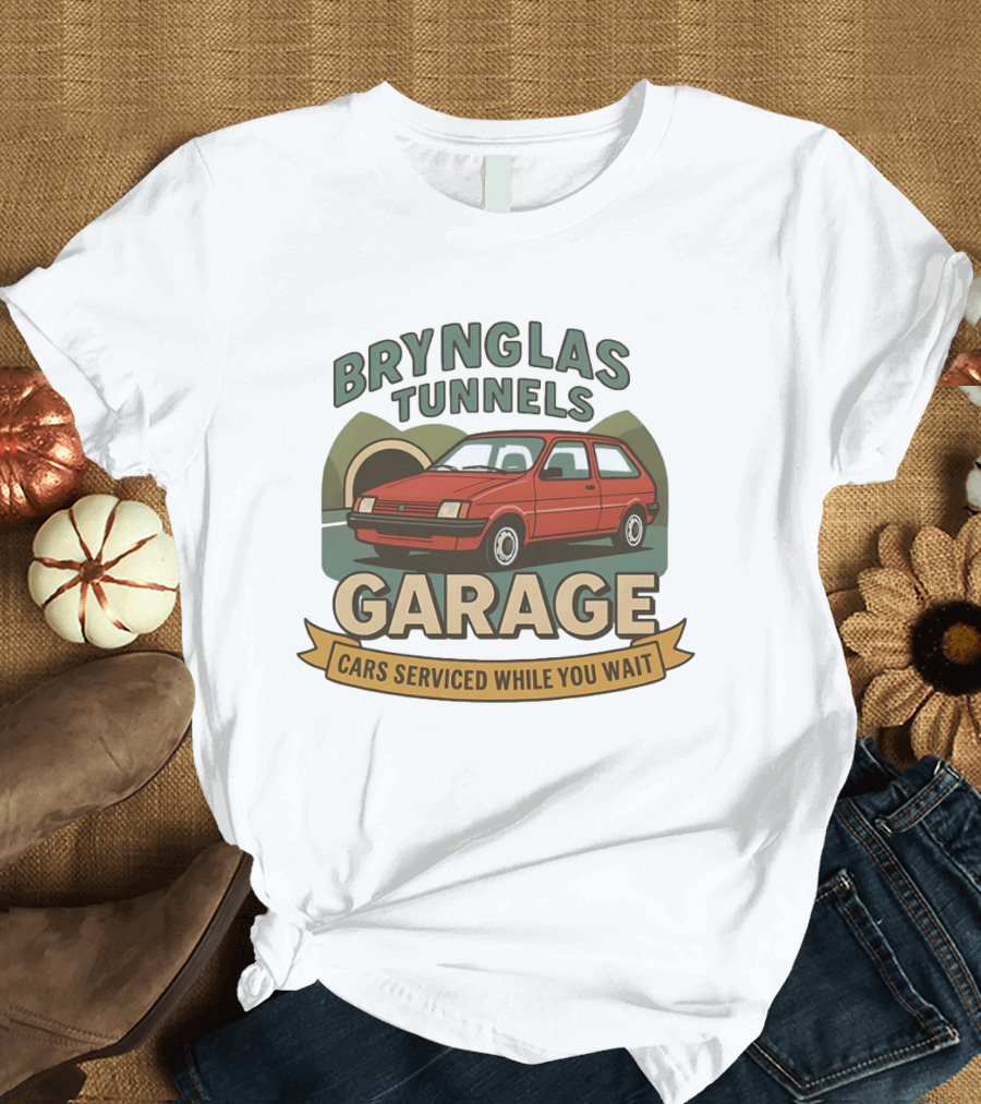 Brynglas Tunnels Garage Red Car Service Cars Serviced While You Wait T-Shirt