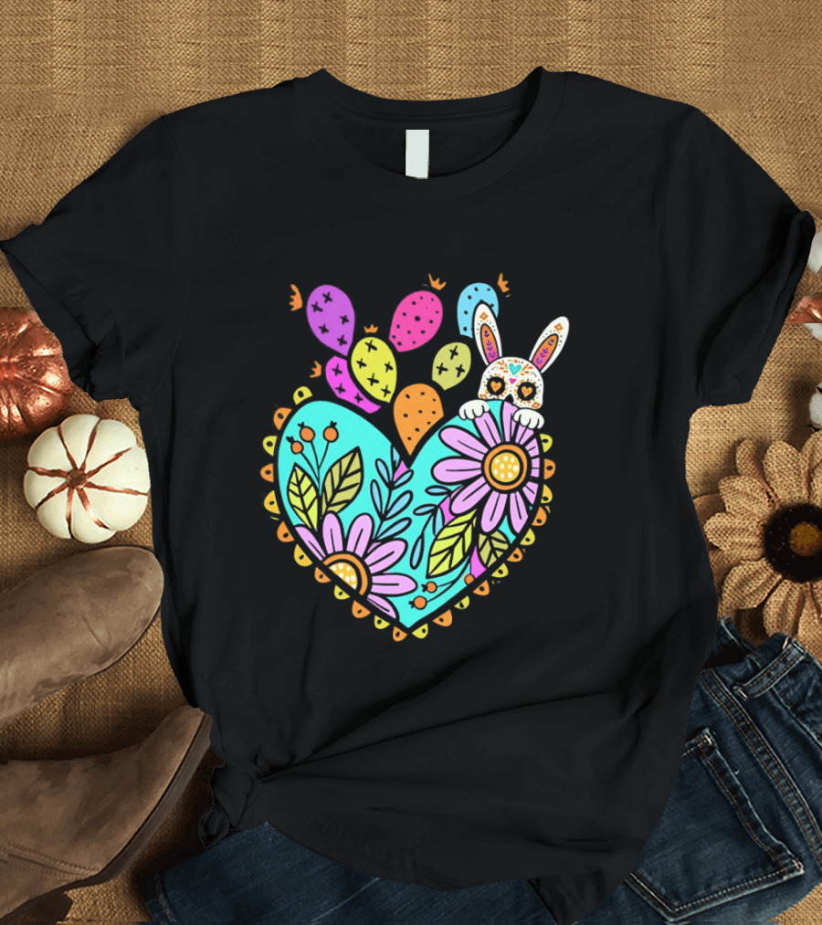 Easter Day Rabbit Holding Heart Sagrado Corazon Floral Bunny Balloons T-Shirt