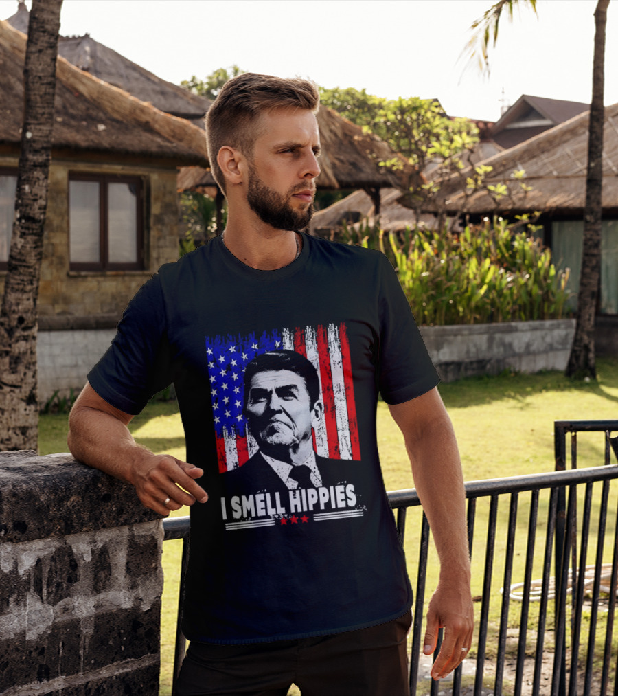 I Smell Hippies Reagan USA Flag Stars And Stripes T-Shirt