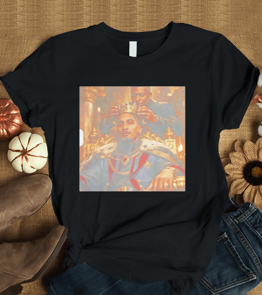 Raphinha Barcelona King Crowned Monarch Regal Throne Scene T-Shirt