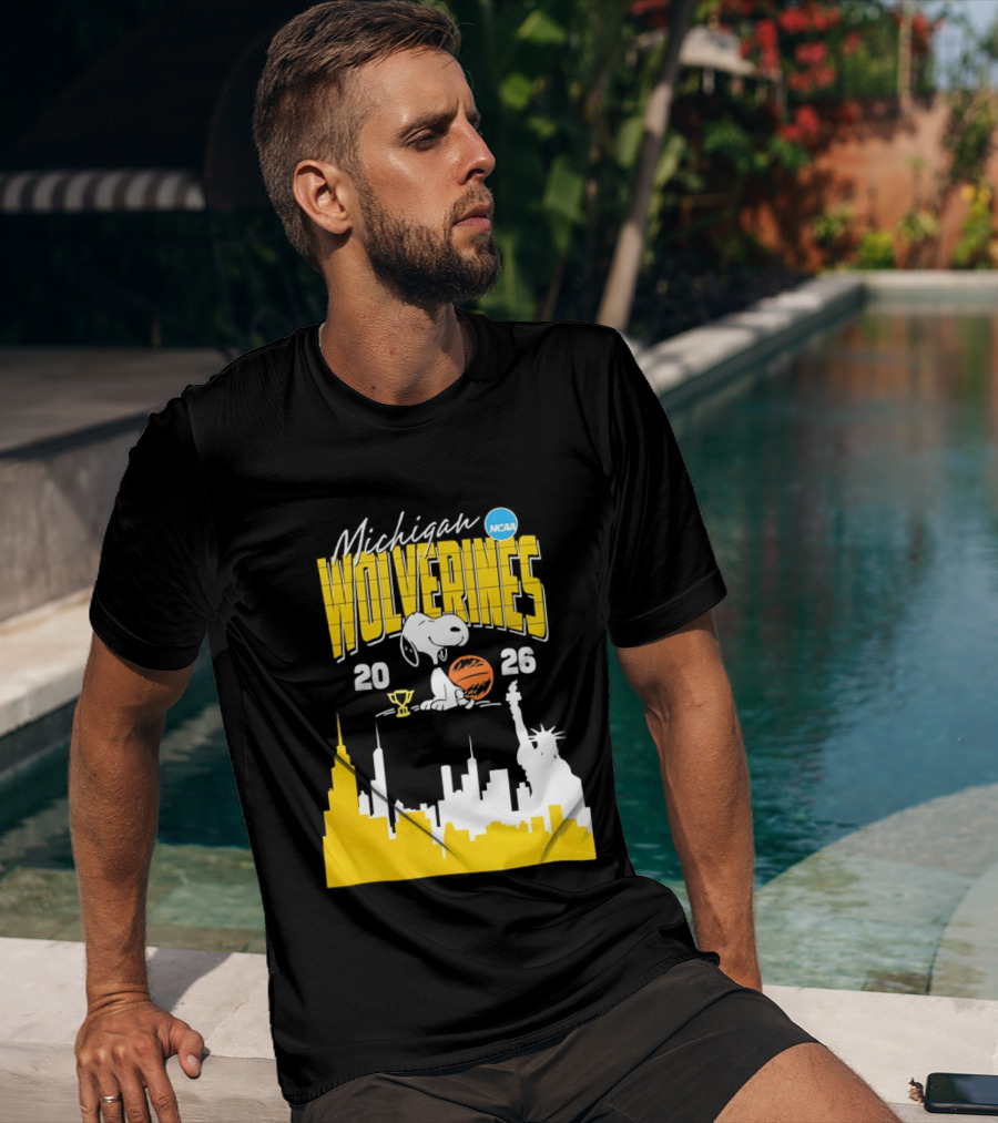 Michigan Wolverines NCAA Basketball Snoopy City Skyline 2026 T-Shirt