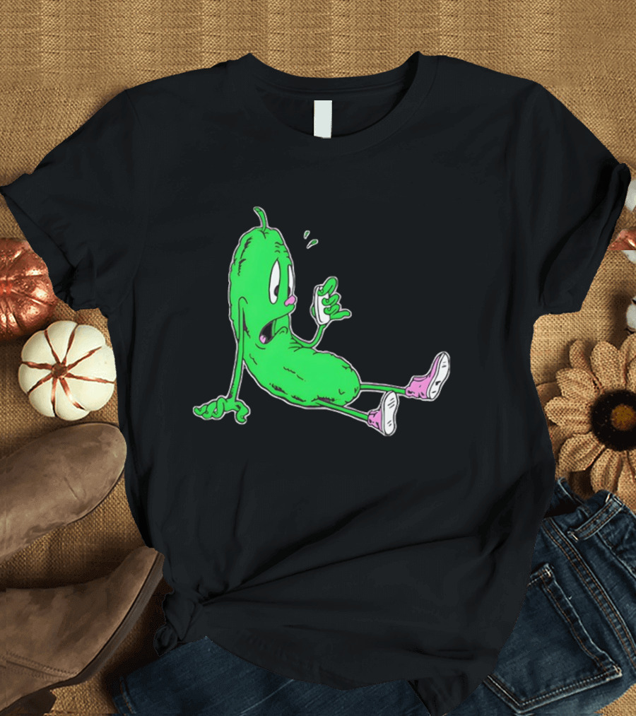 Stunsig Green Pickle Cartoon Phone Expression T-Shirt