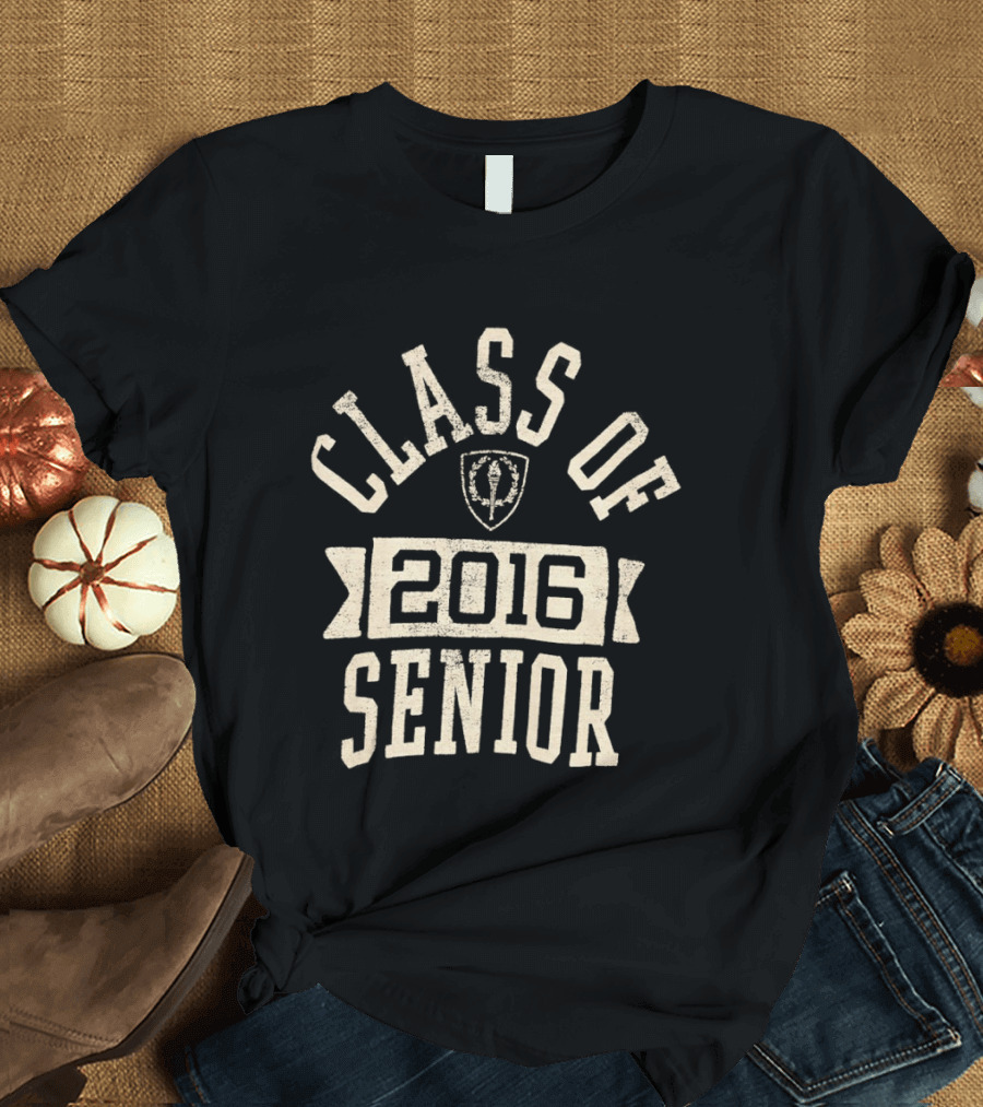 Class Of 2016 Senior Vintage Style Shield T-Shirt