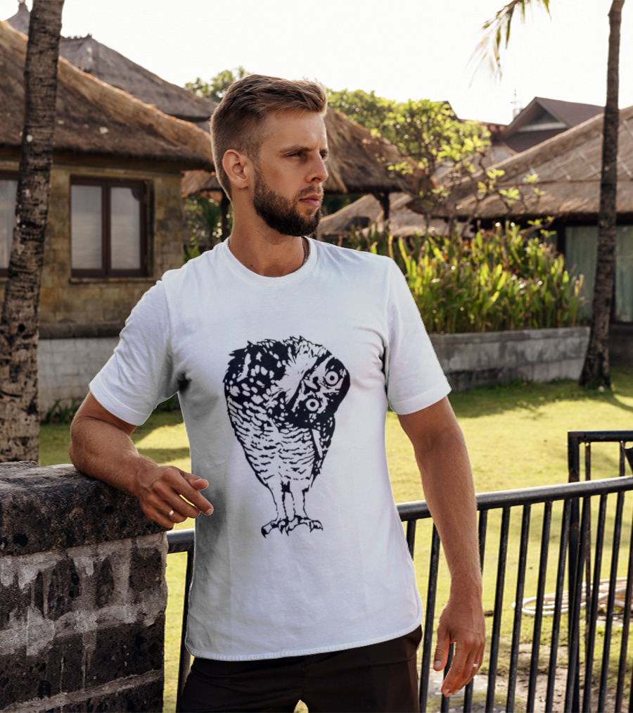 Linocut Owl Head Tilt Curious Bird Wildlife Sketch T-Shirt