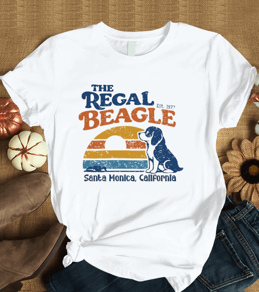 The Regal Beagle Santa Monica California Est 1977 Vintage Sunset Dog T-Shirt