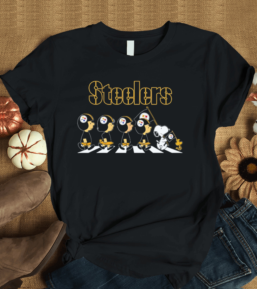 Steelers Peanuts Characters Walking With Football Flag T-Shirt