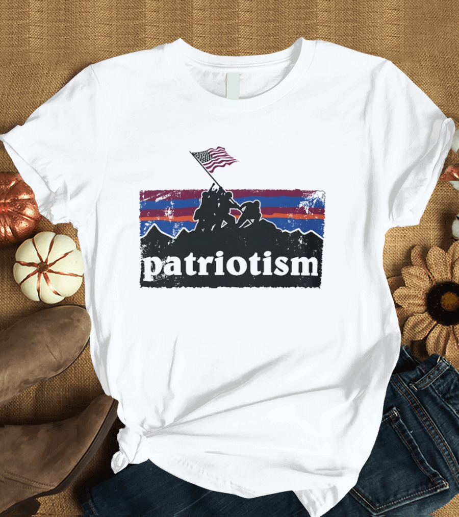 Patriotism Battle Of Iwo Jima Holding US Flag Mountain T-Shirt
