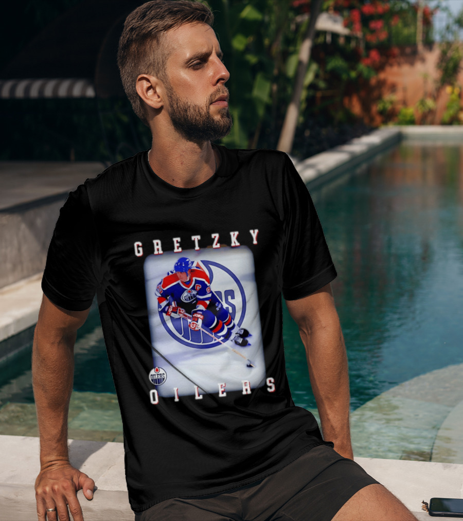 Wayne Gretzky Edmonton Oilers Iconic NHL Legend Action Shot T-Shirt