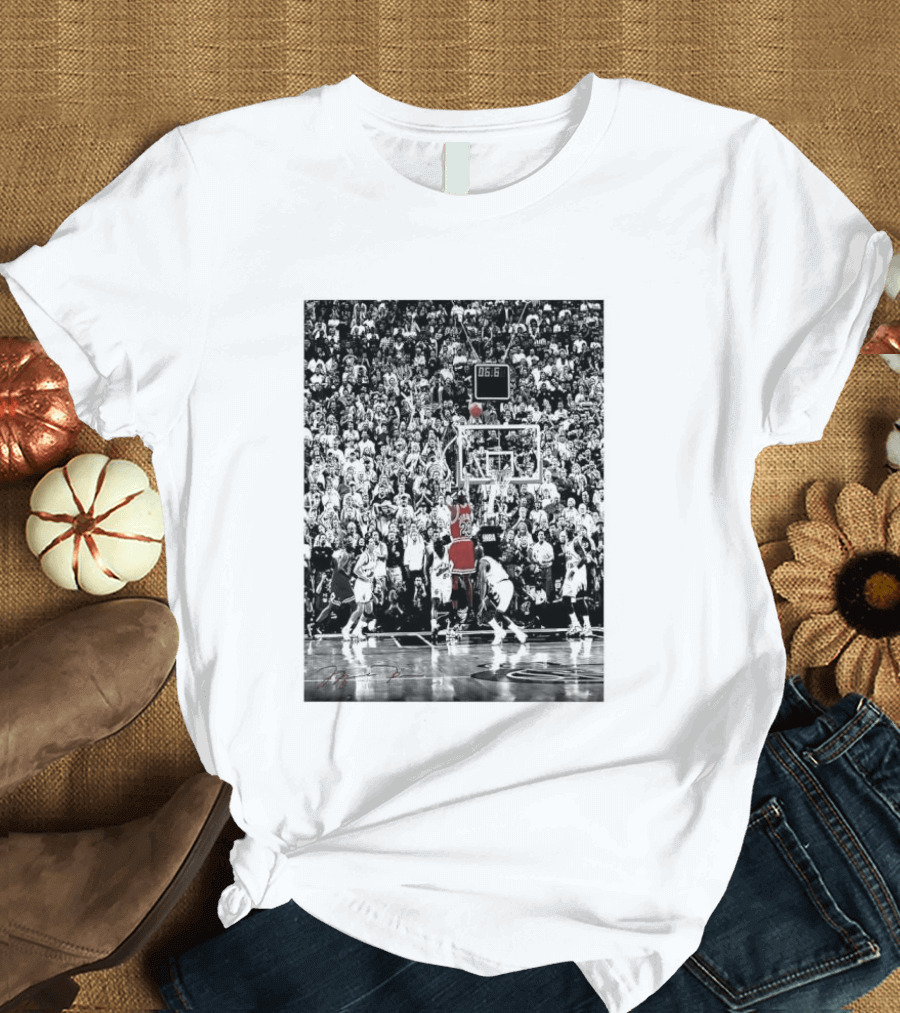 Michael Jordan Last Shot Bulls Basketball Moment T-Shirt