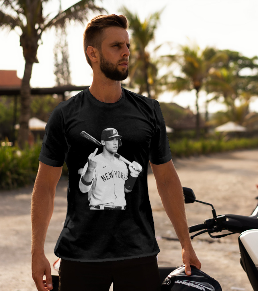 New York Yankees Aaron Judge Baseball Gesture T-Shirt