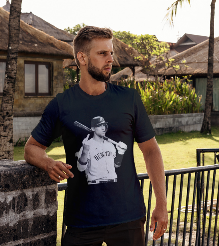 New York Yankees Aaron Judge Baseball Gesture T-Shirt