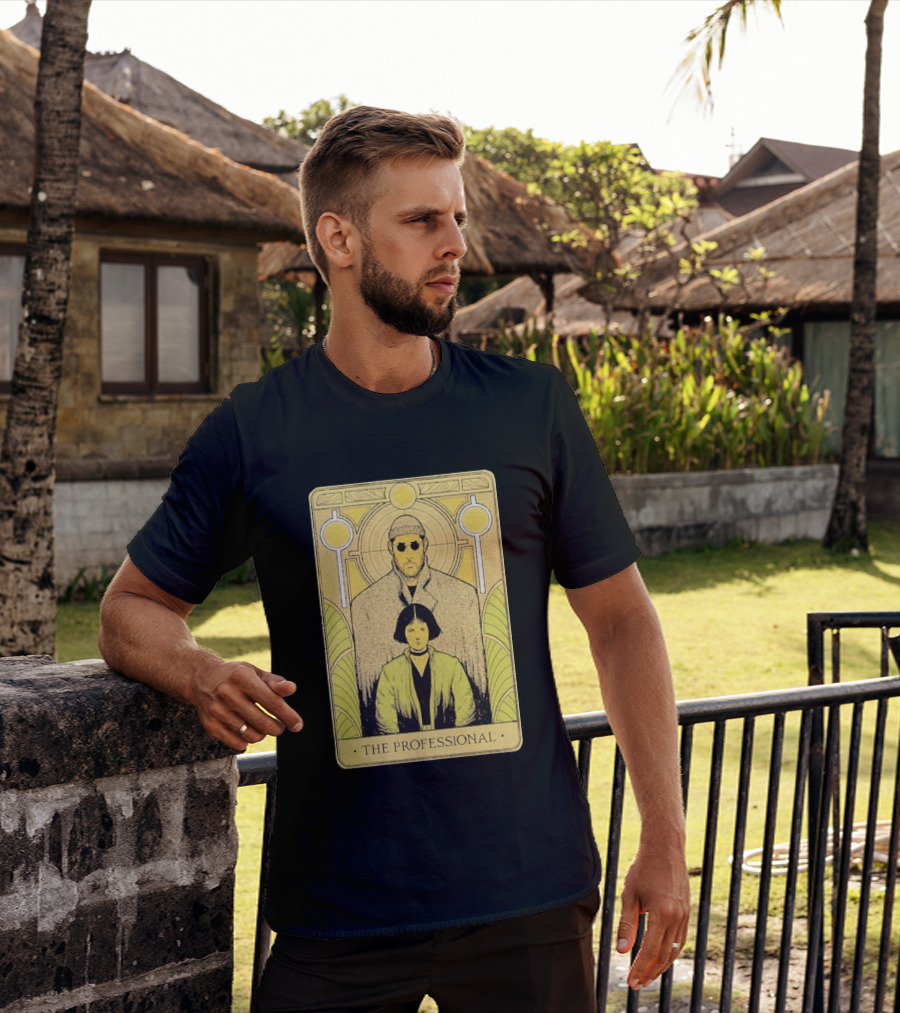 Léon The Professional Tarot Card T-Shirt