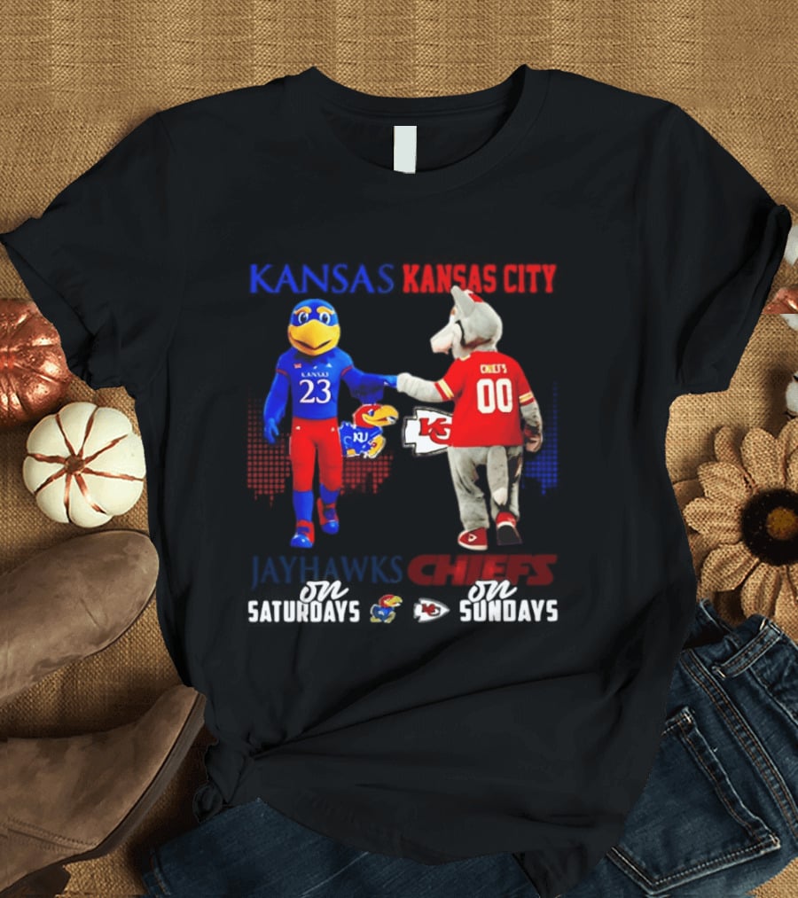 Kansas Jayhawks And Kansas City Chiefs Mascots Fist Bump 23 Vs 00 T-Shirt