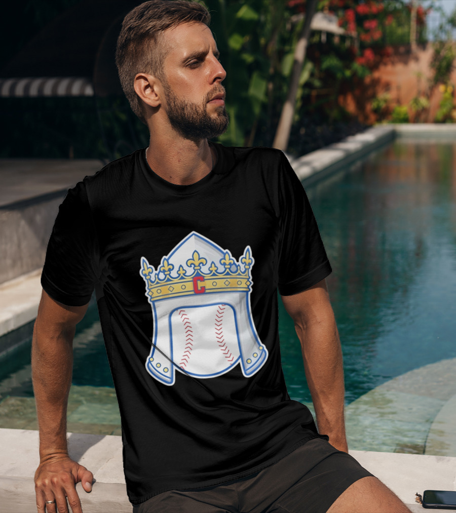 Chicago Cubs Sir Longball Baseball Helmet Crown T-Shirt