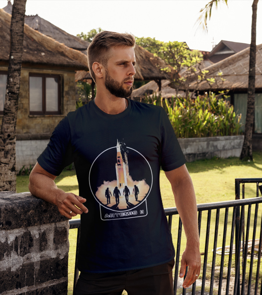Artemis II Astronauts And Rocket Launch Moon Mission T-Shirt