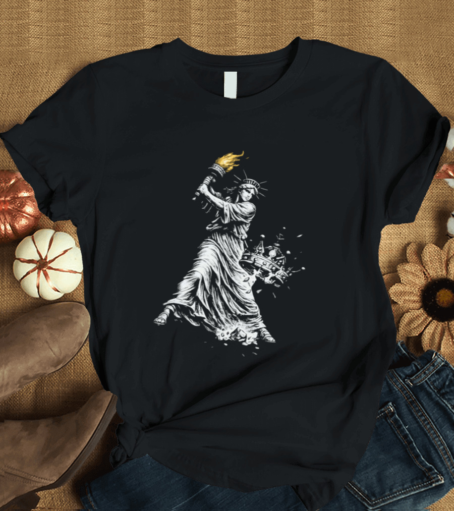 Statue Of Liberty Holding Torch Democracy No Kings Anti Trump T-Shirt
