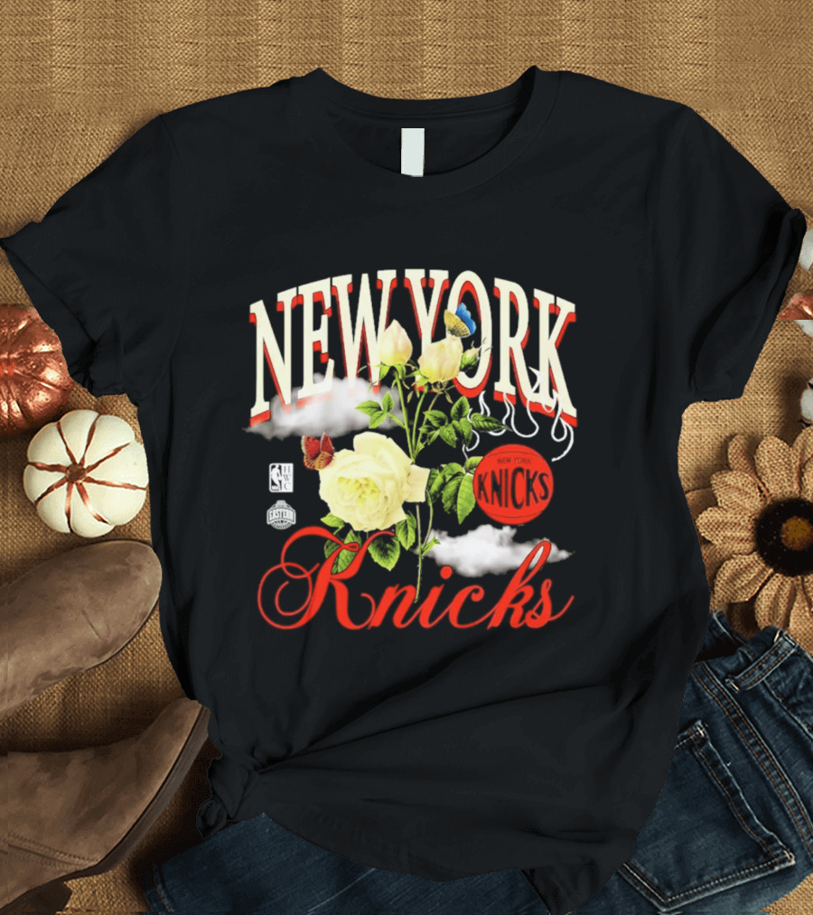 New York Knicks Floral Art With Butterflies And Roses T-Shirt