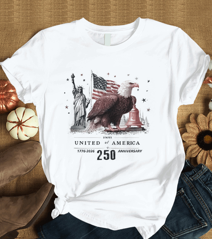United States Of America 250 Anniversary Statue Of Liberty Eagle Bell T-Shirt