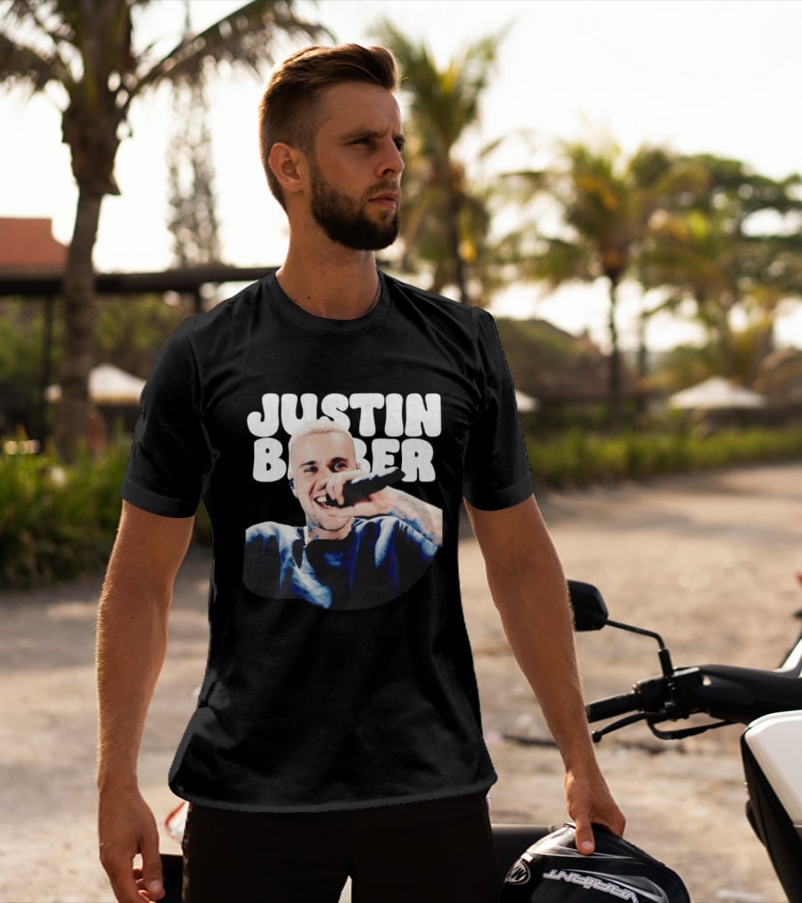 Justin Bieber Singing Microphone Selfie Photo T-Shirt