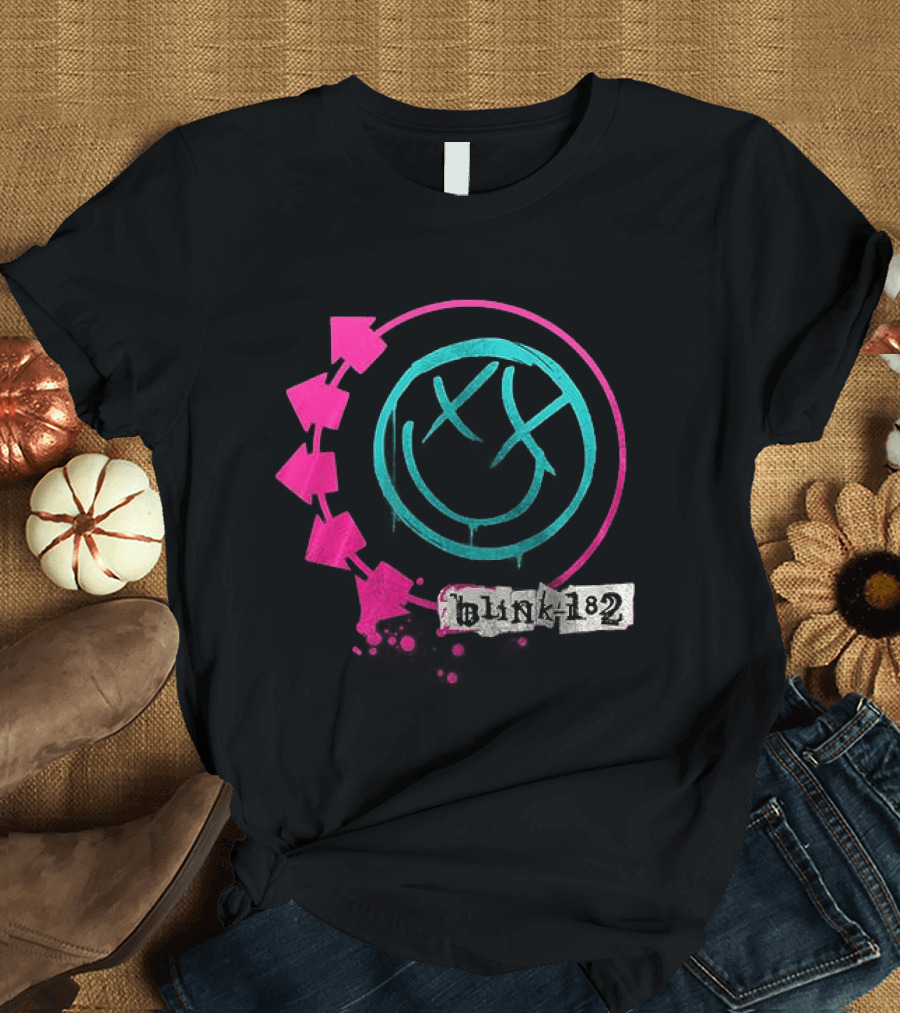 Blink 182 34th Anniversary Thank You For The Memories Band Signatures Iconic Smiley Logo Arrows T-Shirt