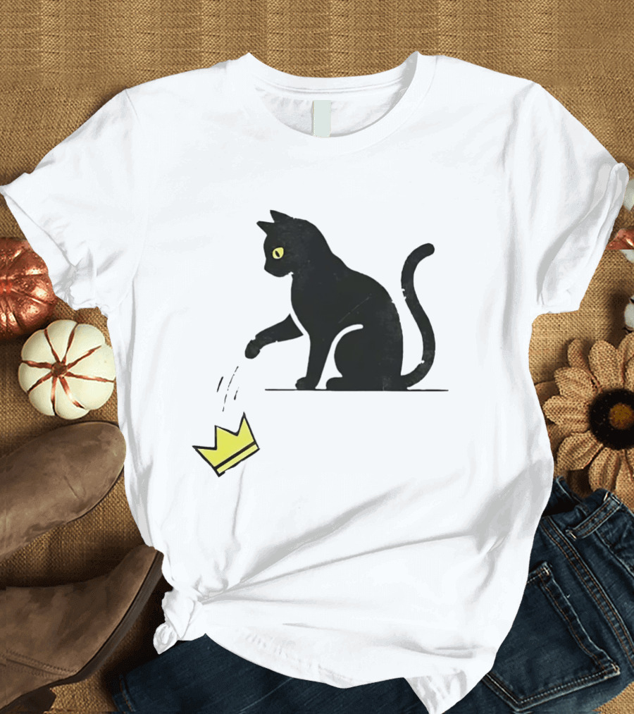 Cat Knocking Crown Anti King Humor Black Cat Yellow Eyes T-Shirt