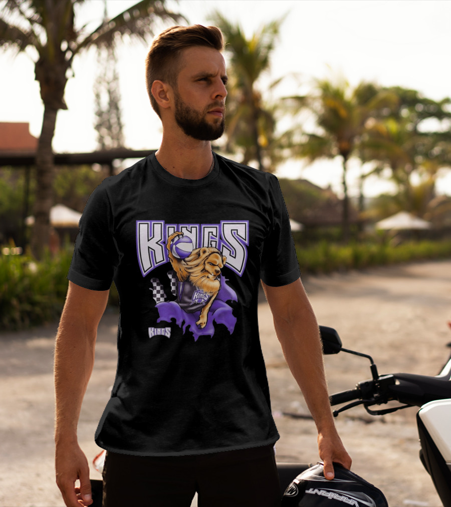 Mitchell & Ness Purple Sacramento Kings Breakthrough Fierce Lion Basketball T-Shirt