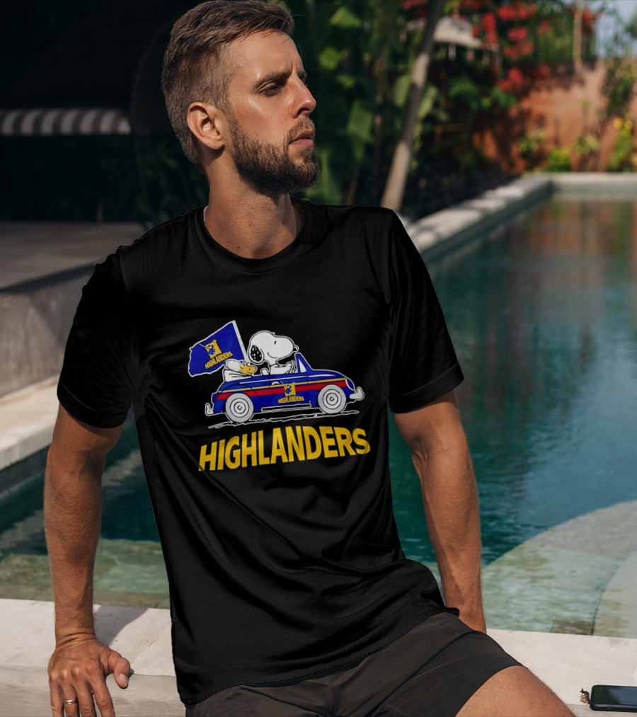 Snoopy And Woodstock Driving Car Cheering Highlanders Rugby T-Shirt