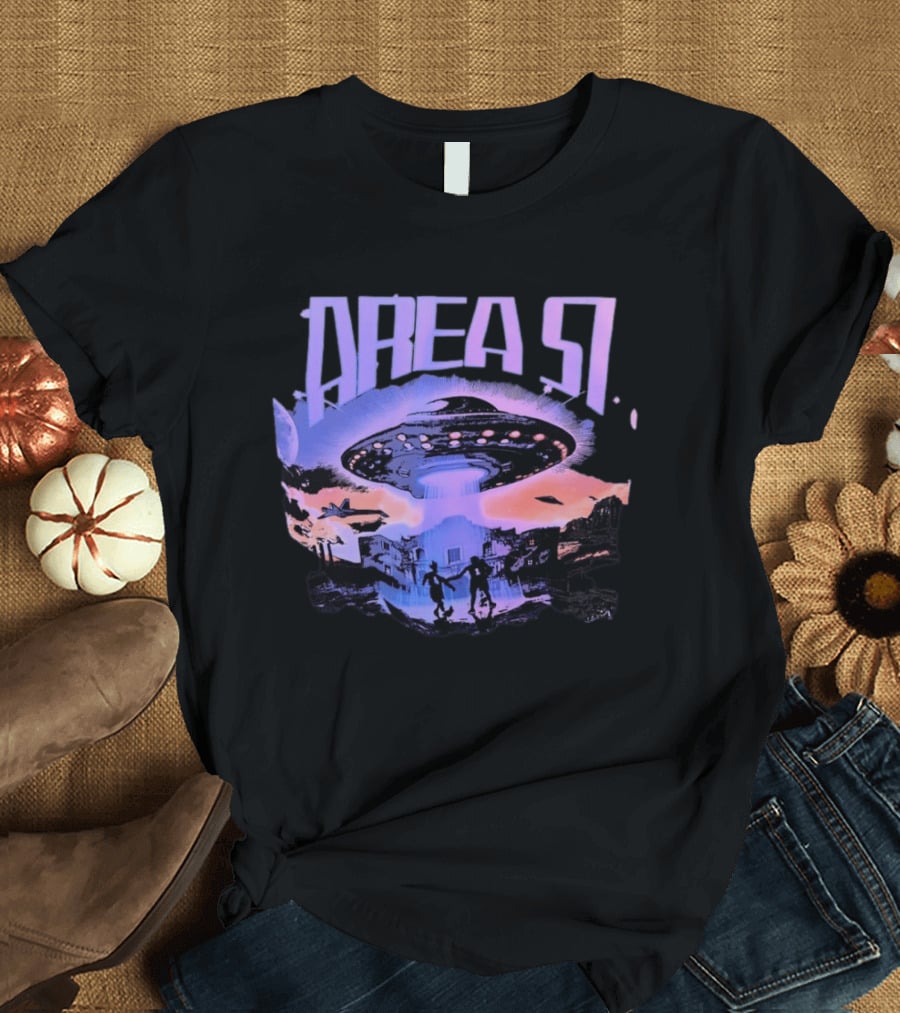 Area 51 UFO Extraterrestrial Invasion Scene T-Shirt
