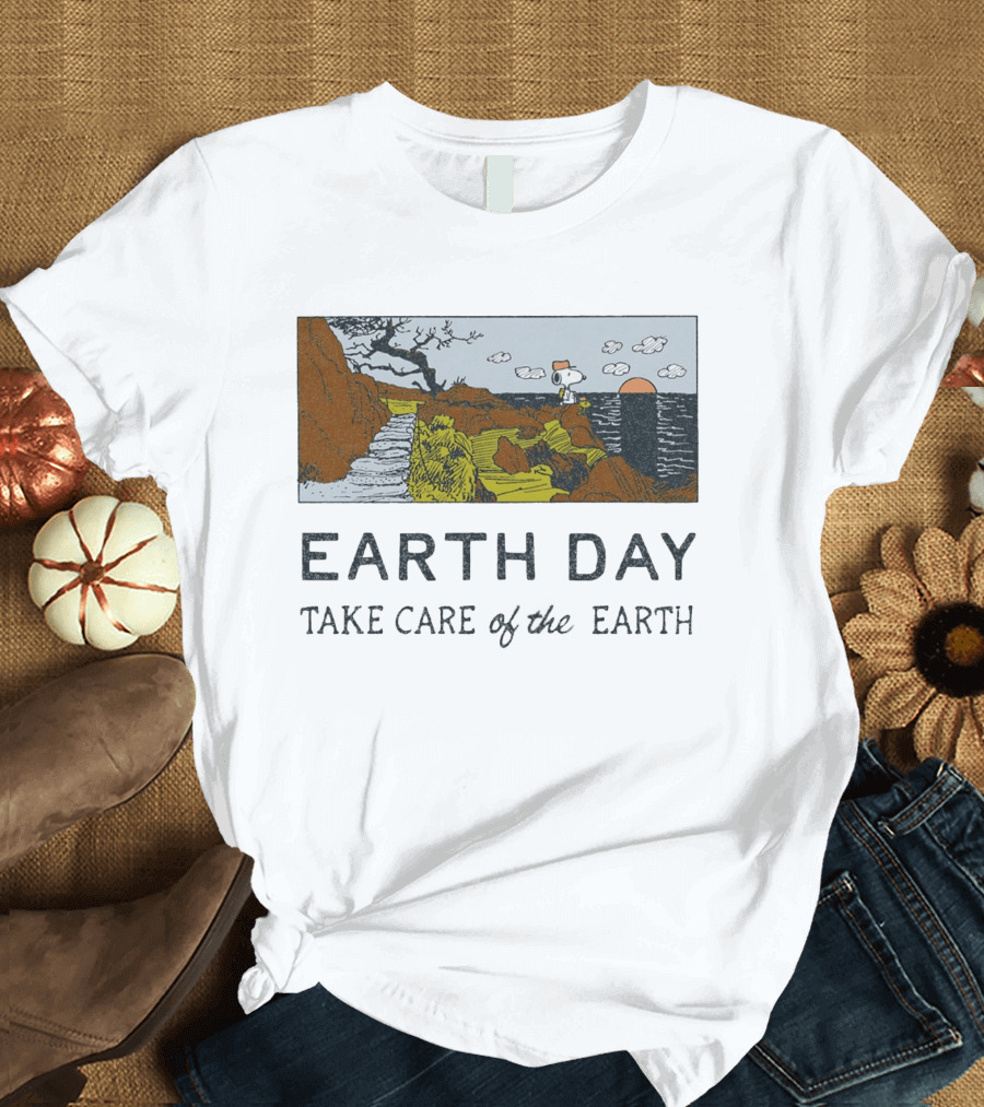 Earth Day Snoopy Woodstock Take Care Of The Earth Sunset Scene T-Shirt