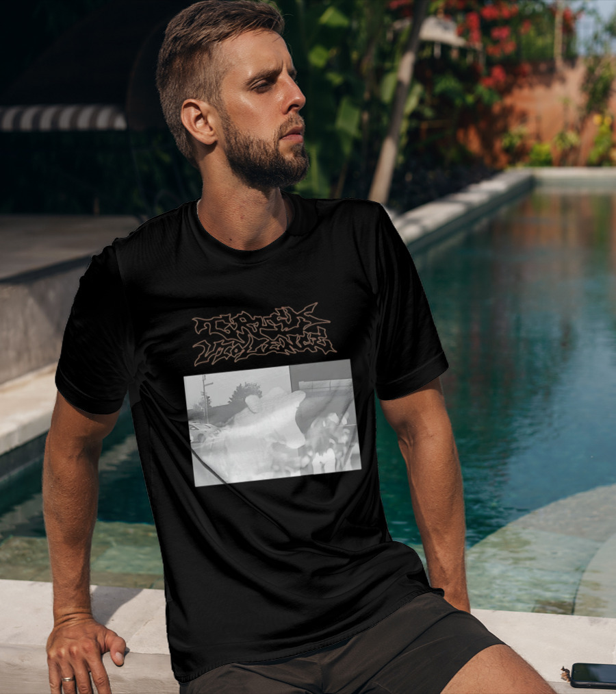 Truck Stop Violence Cow Photo Retro Style Casual Wear T-Shirt