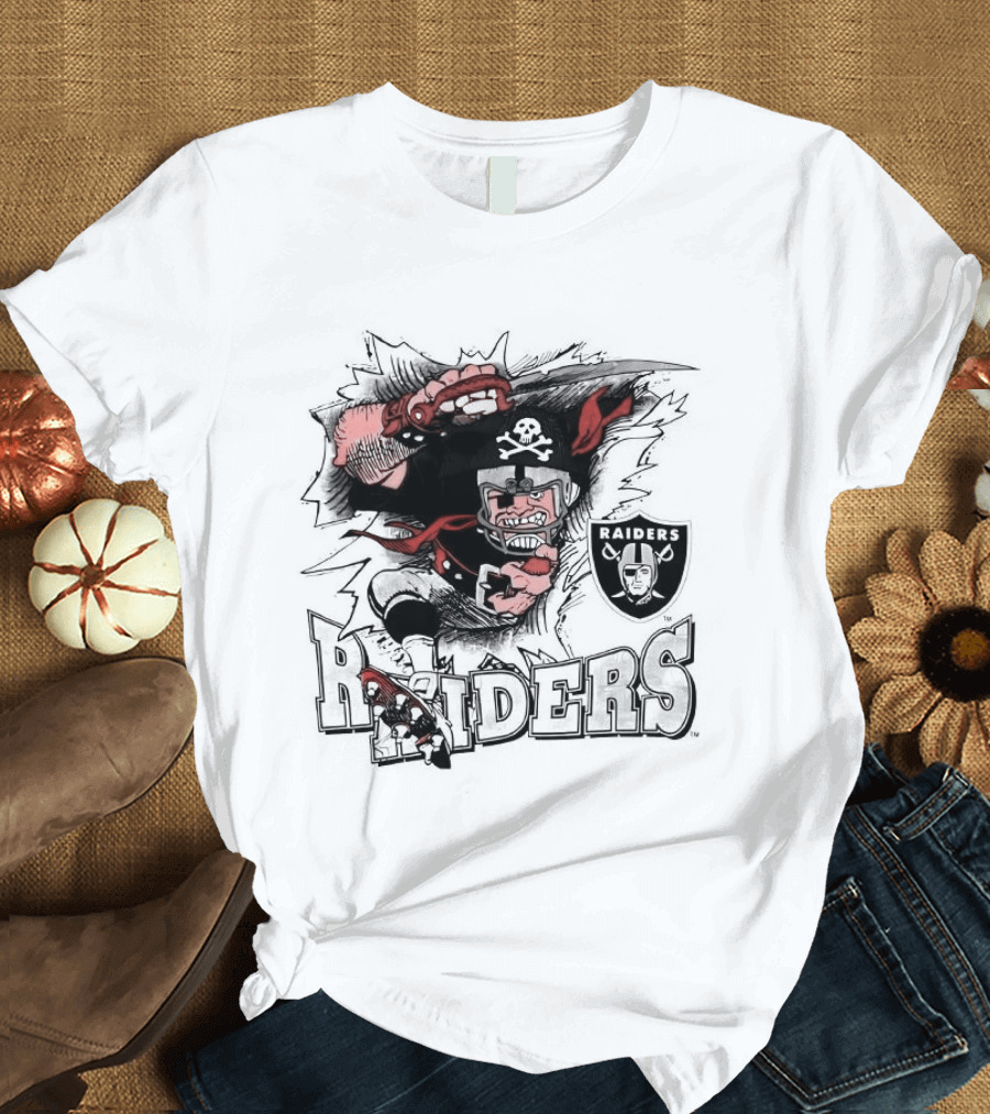 Las Vegas Raiders 1993 Football Skull Pirate Raider T-Shirt