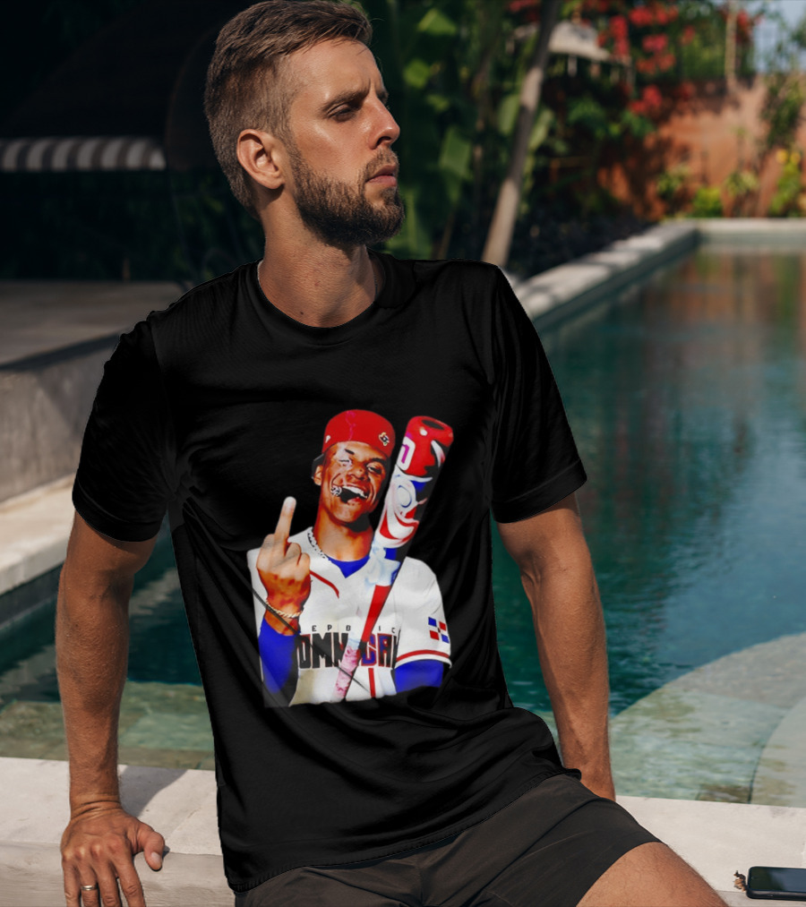 Juan Soto Dominican Republic Baseball Smoking Gesture Middle Finger T-Shirt