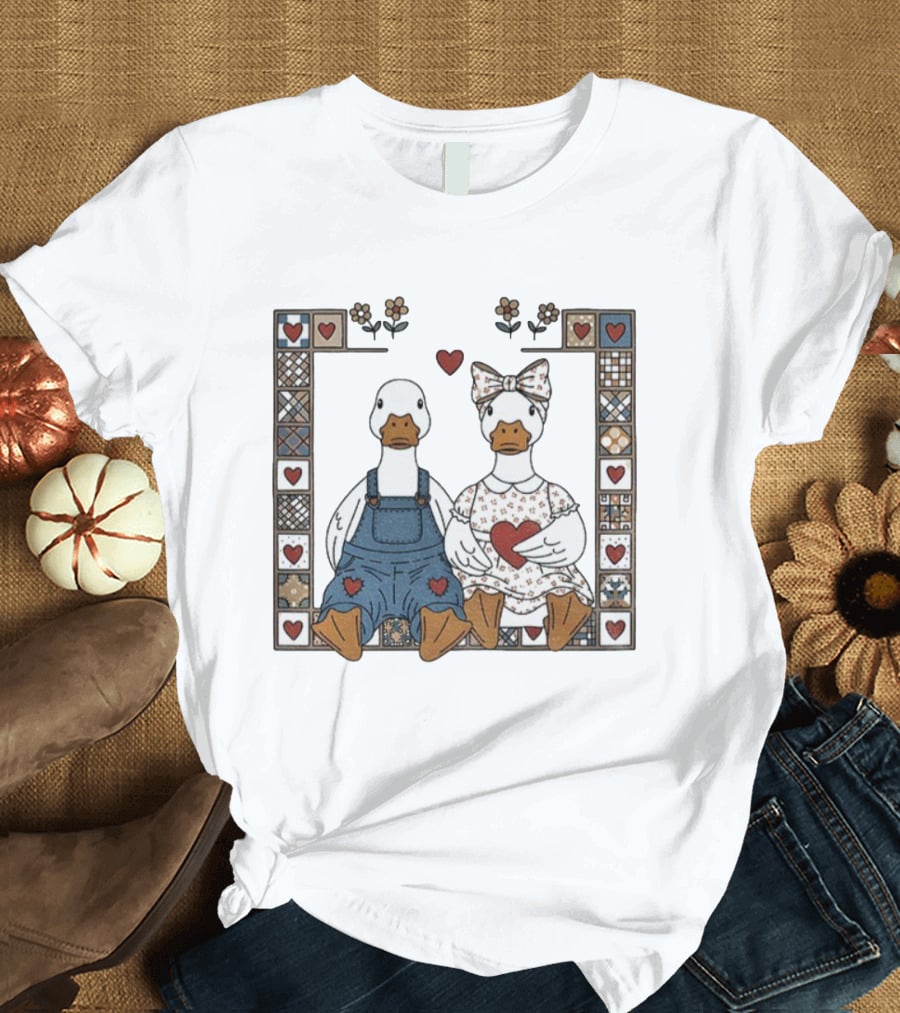 Cottagecore Goose Cute Lover Vintage Patchwork Hearts And Flowers T-Shirt