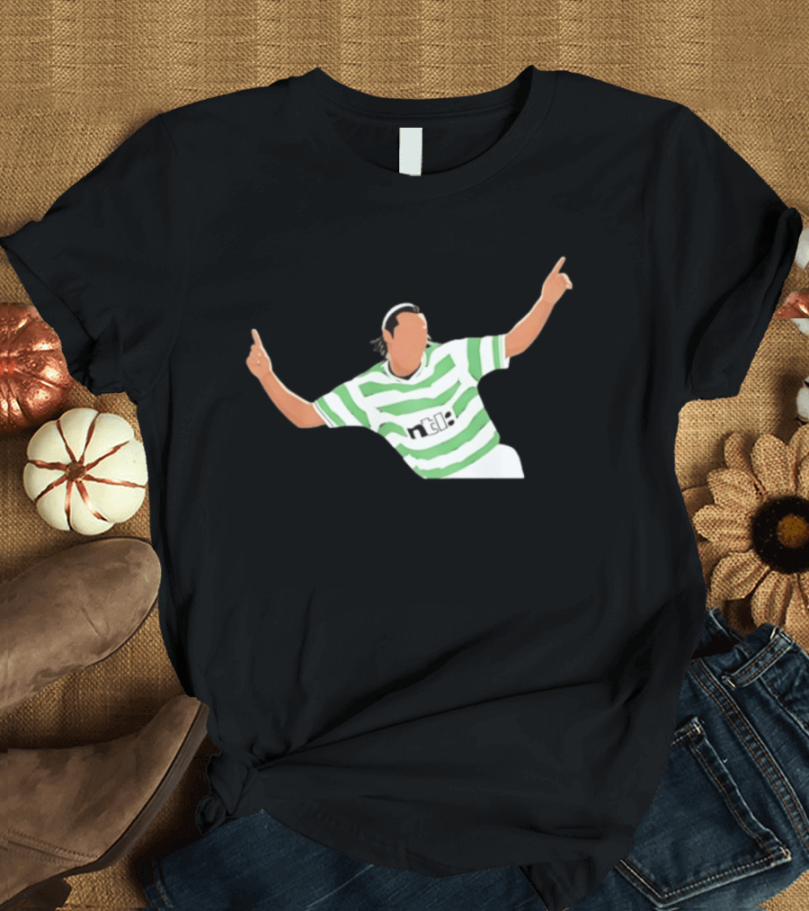 Henrik Larsson Celebrating In Celtic FC Hoops With Ntl Sponsorship T-Shirt
