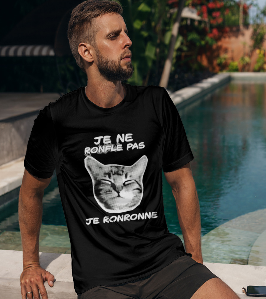 Je Ne Ronfle Pas Je Ronronne Cat T-Shirt