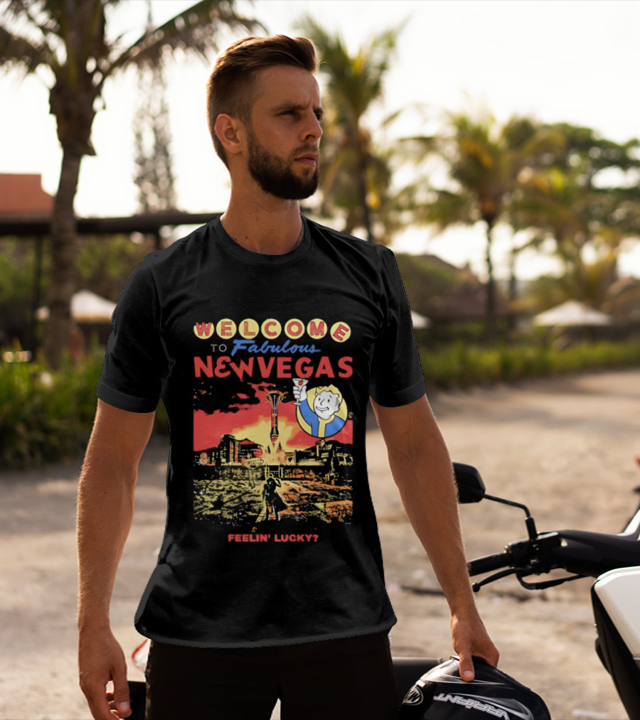 Welcome To Fabulous New Vegas Feeling Lucky Vintage Style Retro Gaming T-Shirt