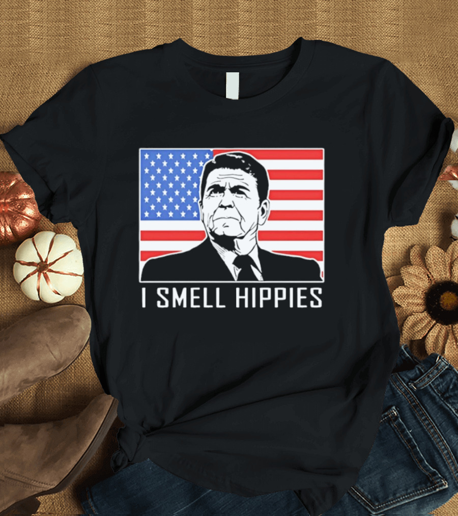 I Smell Hippies Ronald Reagan American Flag Stars And Stripes T-Shirt