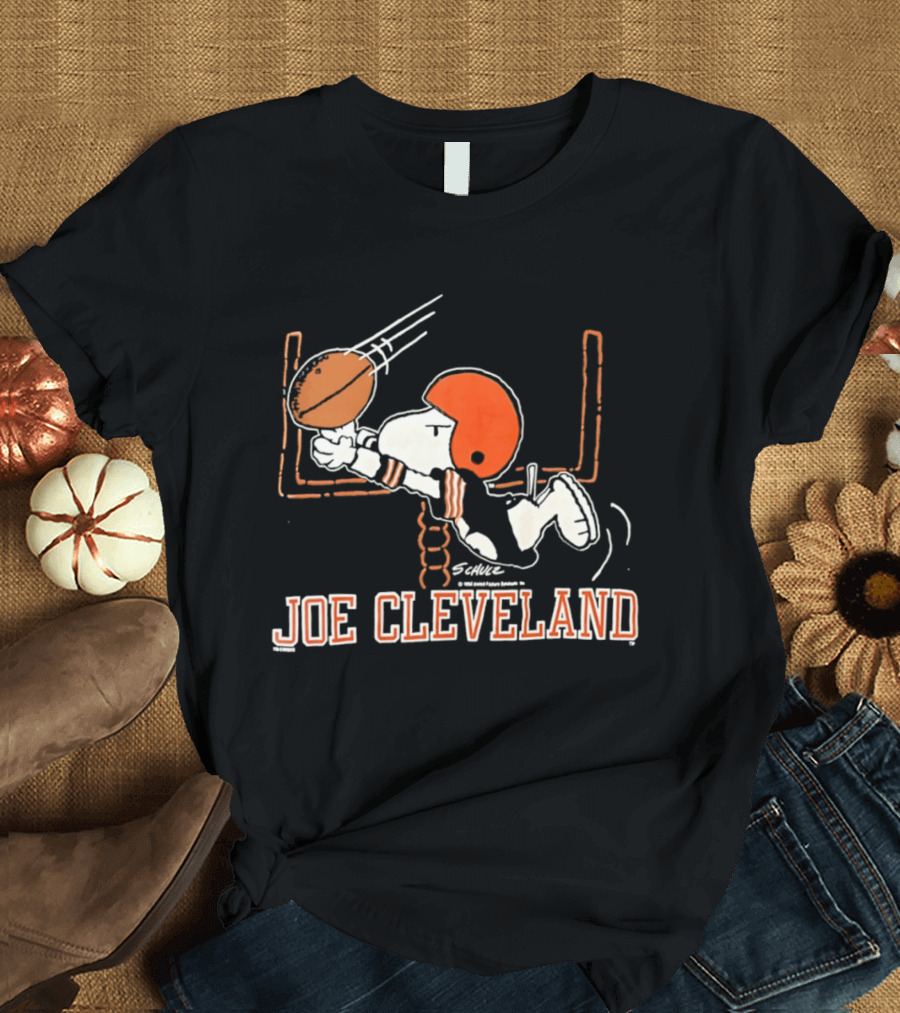 Joe Cleveland Browns Football Peanuts Comic T-Shirt