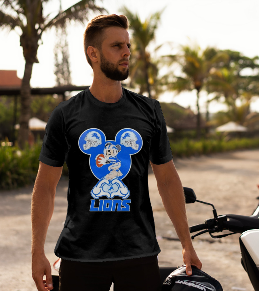 Detroit Lions Mickey Mouse Football Heart Helmets T-Shirt