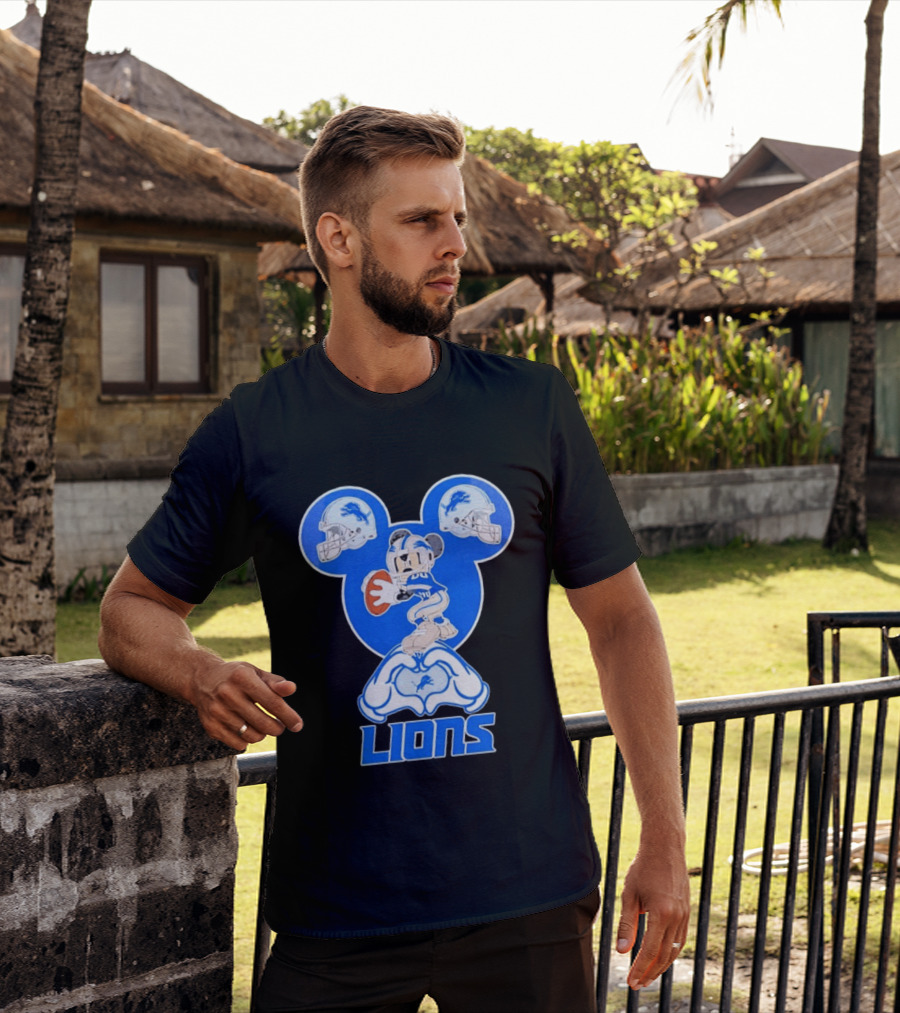 Detroit Lions Mickey Mouse Football Heart Helmets T-Shirt
